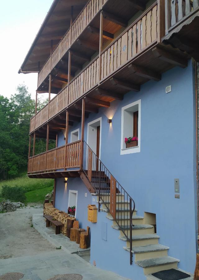 Bed and Breakfast Beb Luca76 Avise Exterior foto