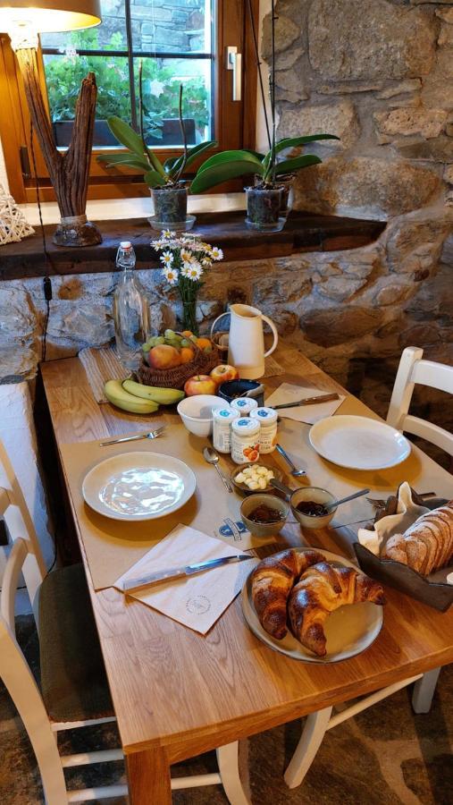 Bed and Breakfast Beb Luca76 Avise Exterior foto